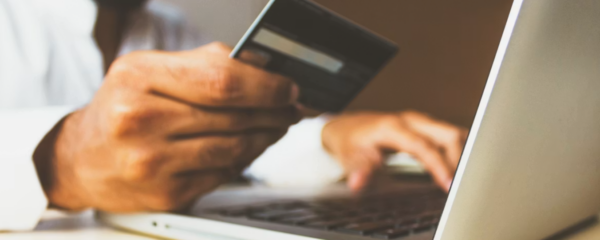 paiement par carte sur ordinateur